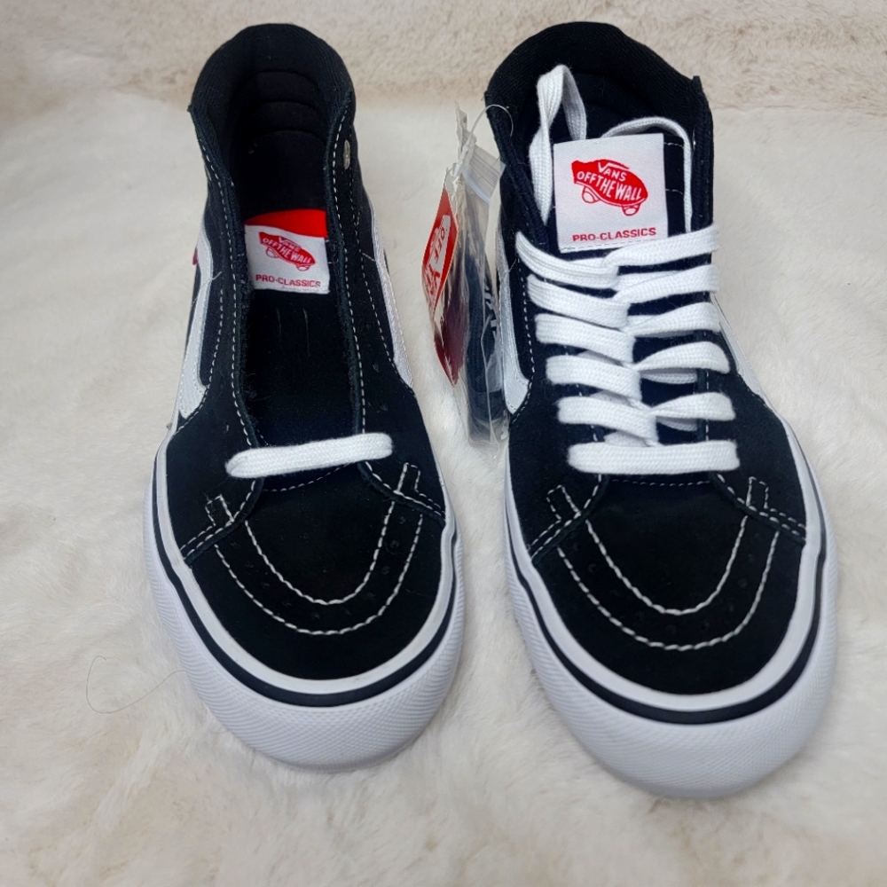 Vans SK8-HI pro shoes in black & white